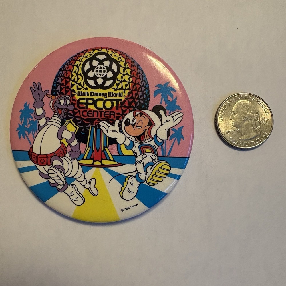 Walt Disney World Epcot Center Vintage Button Pin Back Badge Pinback 1982
